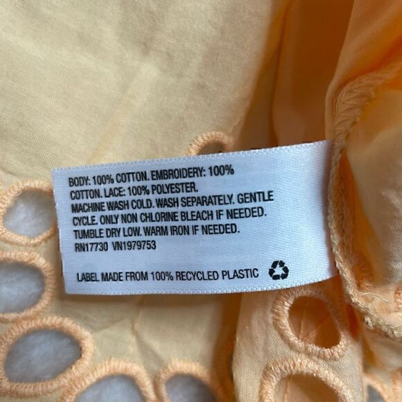 Universal Thread Peach Square Neck Top Blouse Size M Puff Sleeve Embroidered - Picture 5 of 9